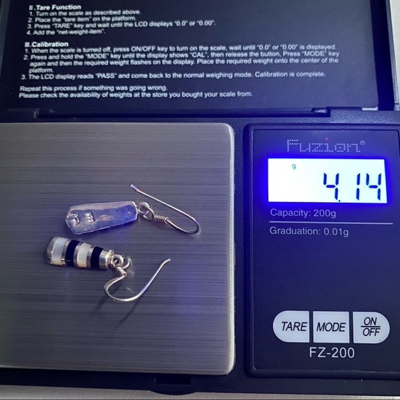 STERLING SILVER Mother of Pearl and Onix Earrings - Picture 7 of 7